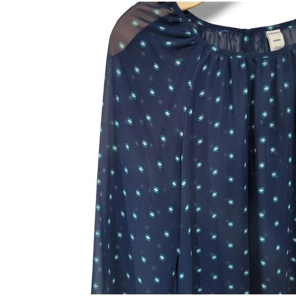 Old Navy Women’s Blue Semi-Sheer Diamond Print Blouse Medium - Picture 2 of 7